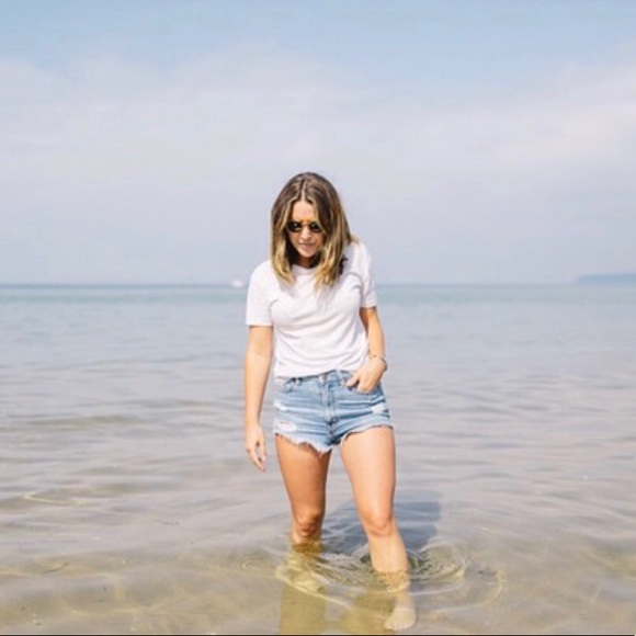 Meet your Posher, Megan - Picture 5 of 5